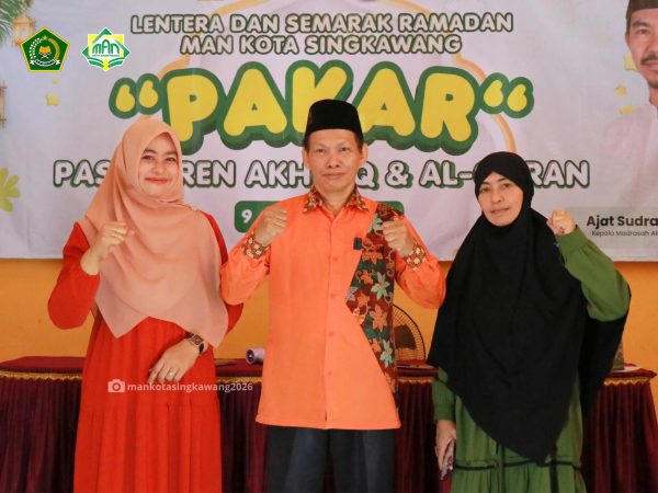 Menutup Ramadan dengan Cahaya Al-Qur’an PAKAR 1447 H MAN Kota Singkawang Resmi Berakhir Semangat Akhlak dan Prestasi Warnai Penutupan