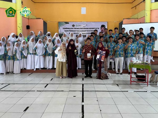 Fakultas Ekonomi dan Bisnis IAIN Pontianak Hadir di MAN Singkawang Sosialisasi  Kampus Inspiratif untuk Murid