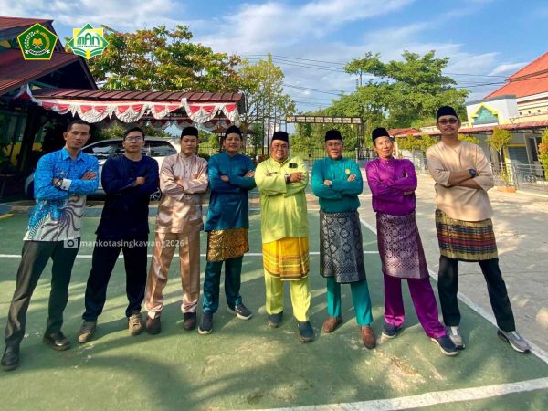 Semangat Raden Ajeng Kartini Menggema di Madrasah Civitas MAN Kota Singkawang  Tampil Anggun dan Berbudaya